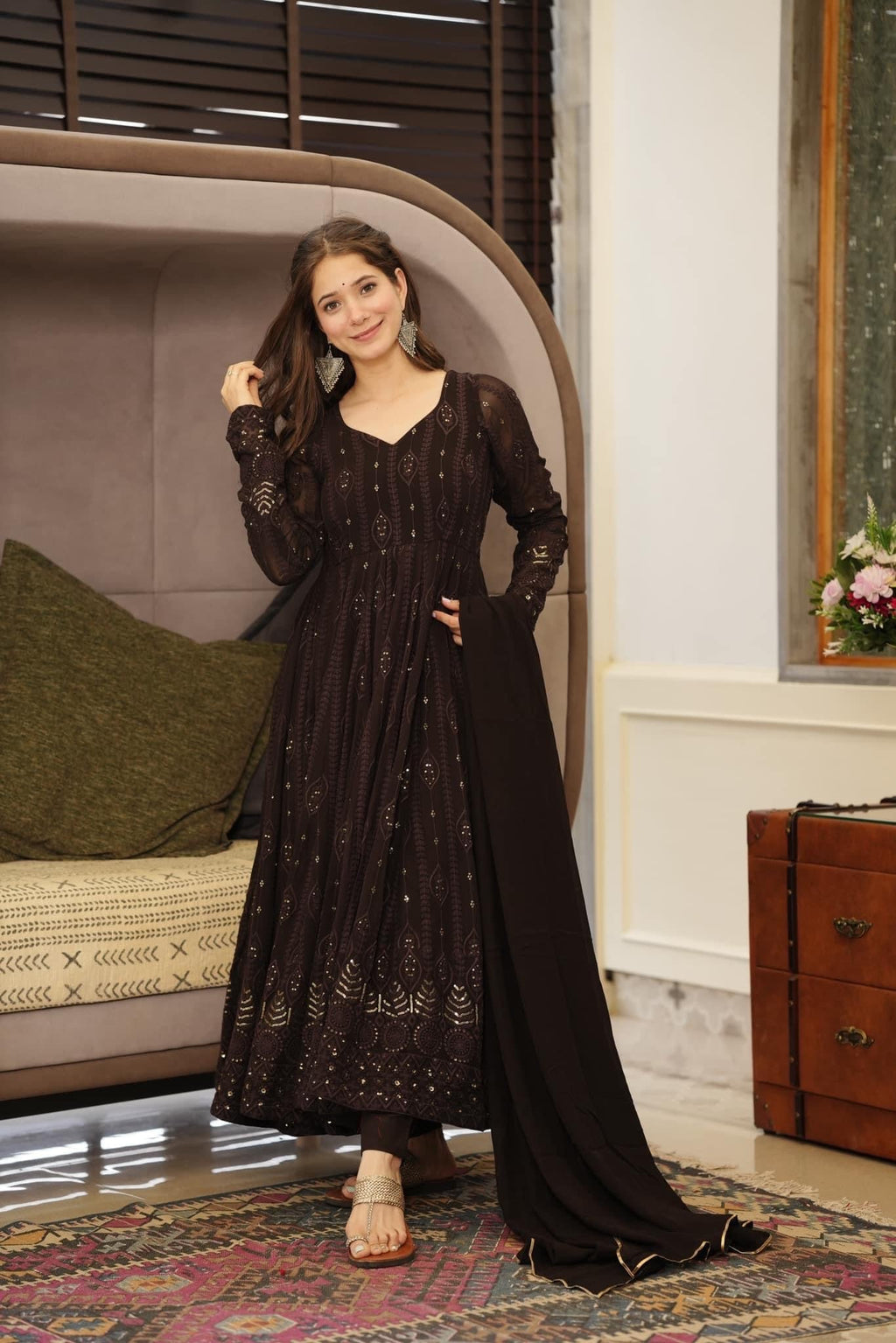 Eloriya Sanaya's' Black Or Red Suit Set - 101 - M [38] | Eloriya India