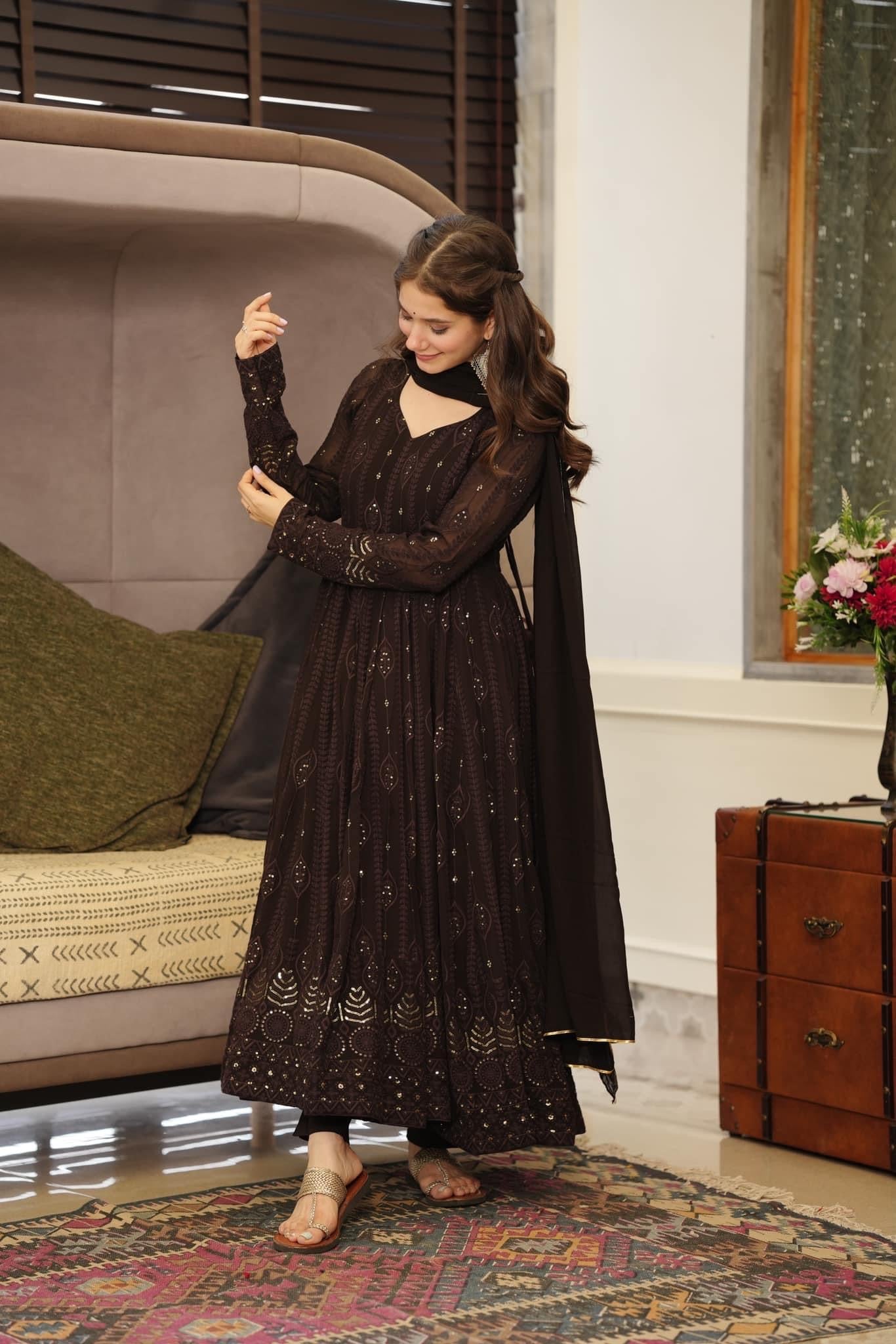 Eloriya Sanaya's' Black Or Red Suit Set - 101 - L [40] | Eloriya India