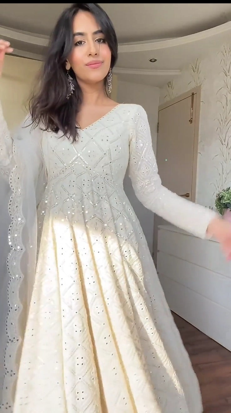 Eloriya Aniska's Lakhnawi Premium Anarkali Suit Set - XS [34] | Eloriya India