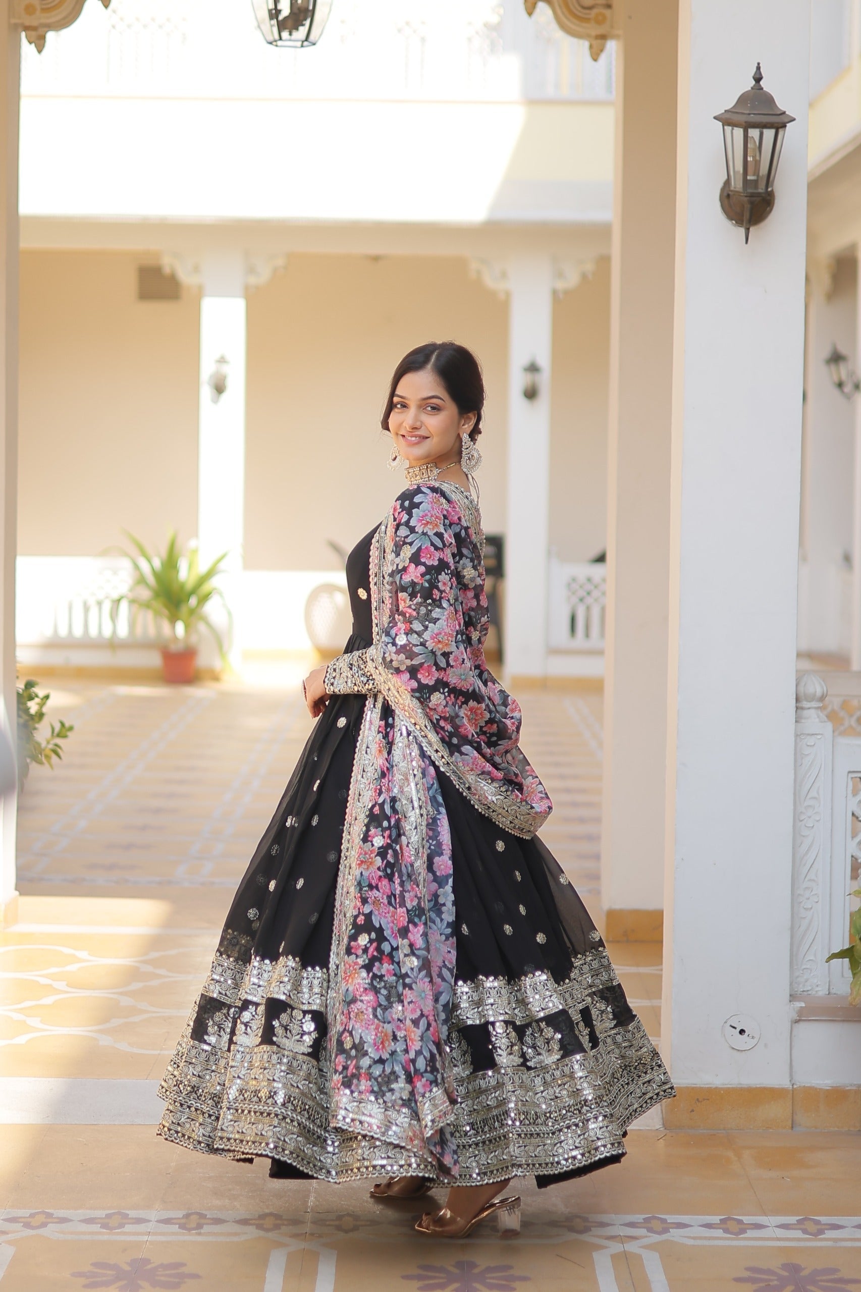 Eloriya Kavita's Black Designer Gown - S[36] | Eloriya India