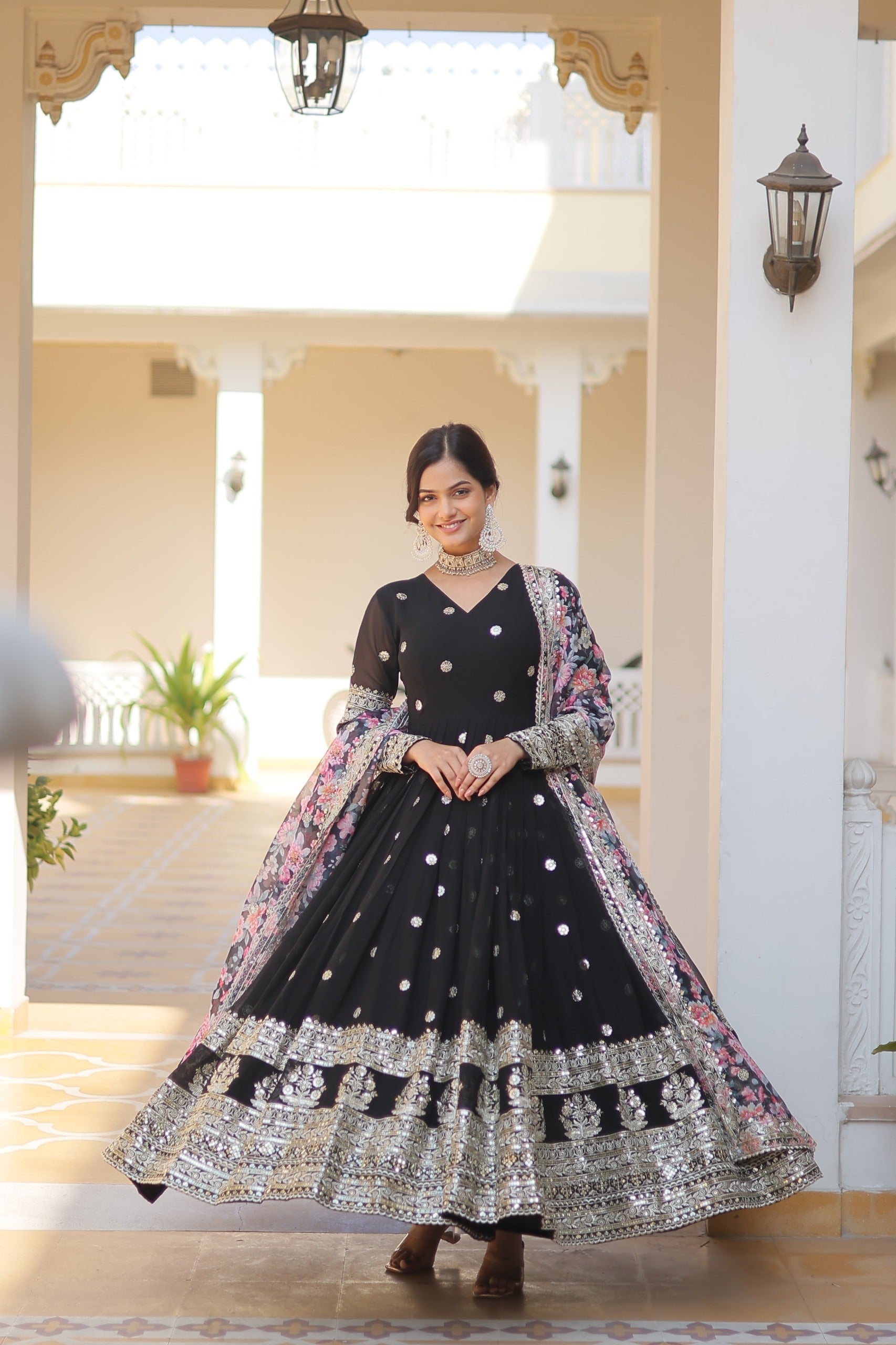 Eloriya Kavita's Black Designer Gown - XS[34] | Eloriya India