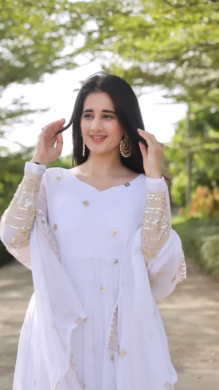 Eloriya Manvi's White Coloured Anarkali Suit Set | Eloriya India