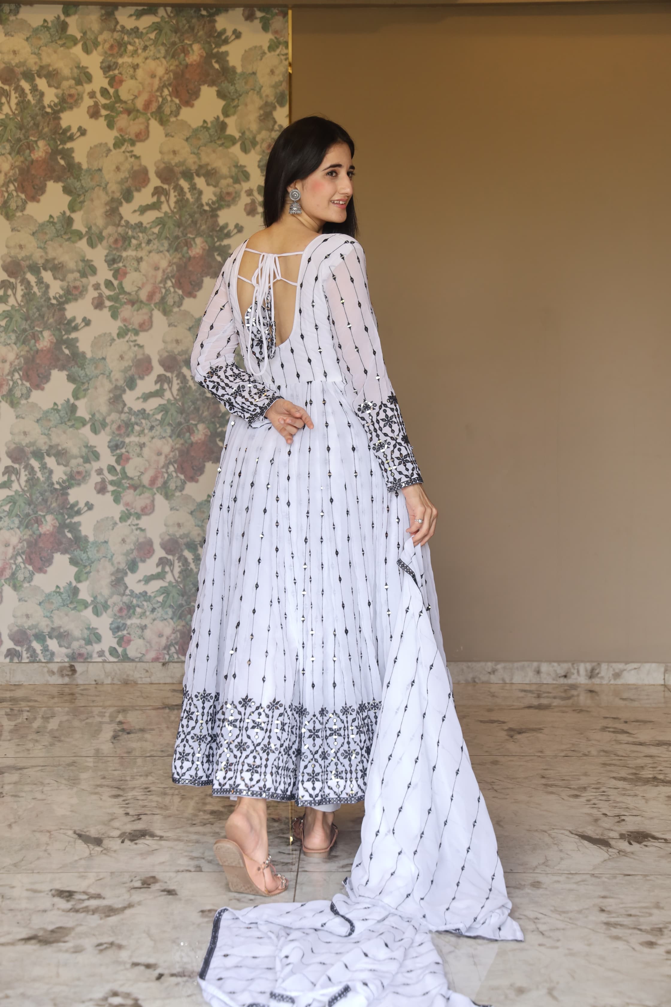 Eloriya Aditi's White Anarkali Suit Set - L [40] | Eloriya India