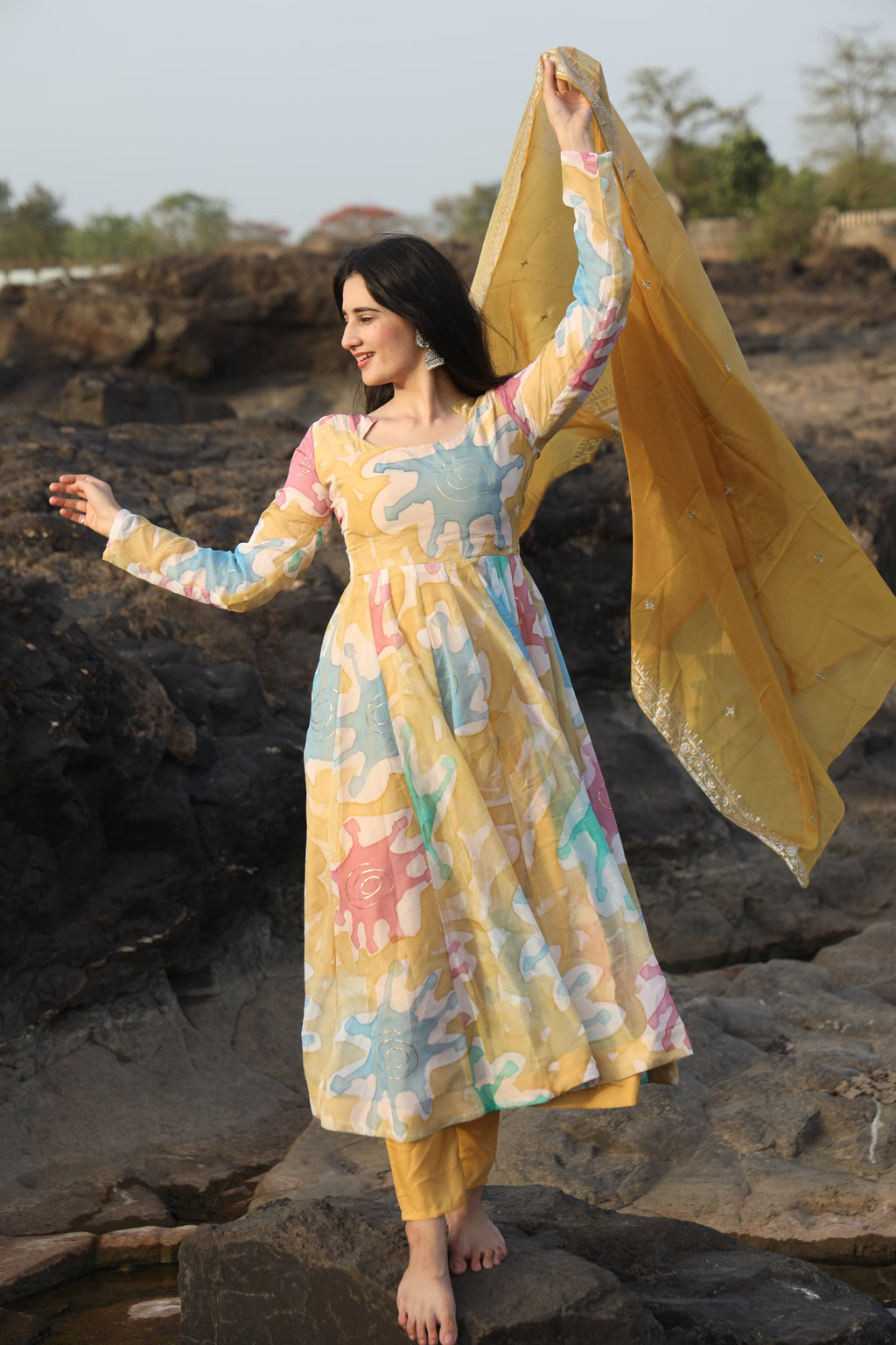 Eloriya Kajal's Multi Coloured Suit - M [38] | Eloriya India