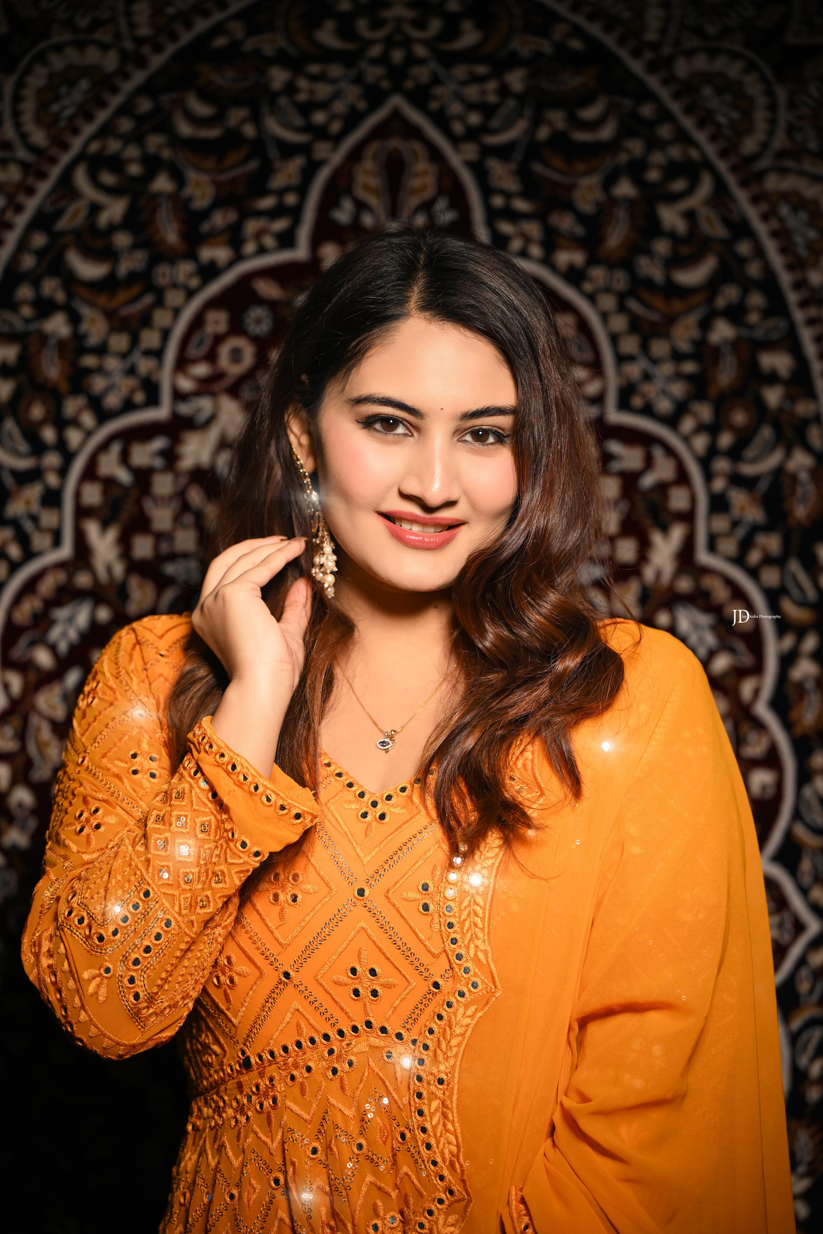 Eloriya Vedika's Premium Quality Anarkali Suit Set - L [40] | Eloriya India