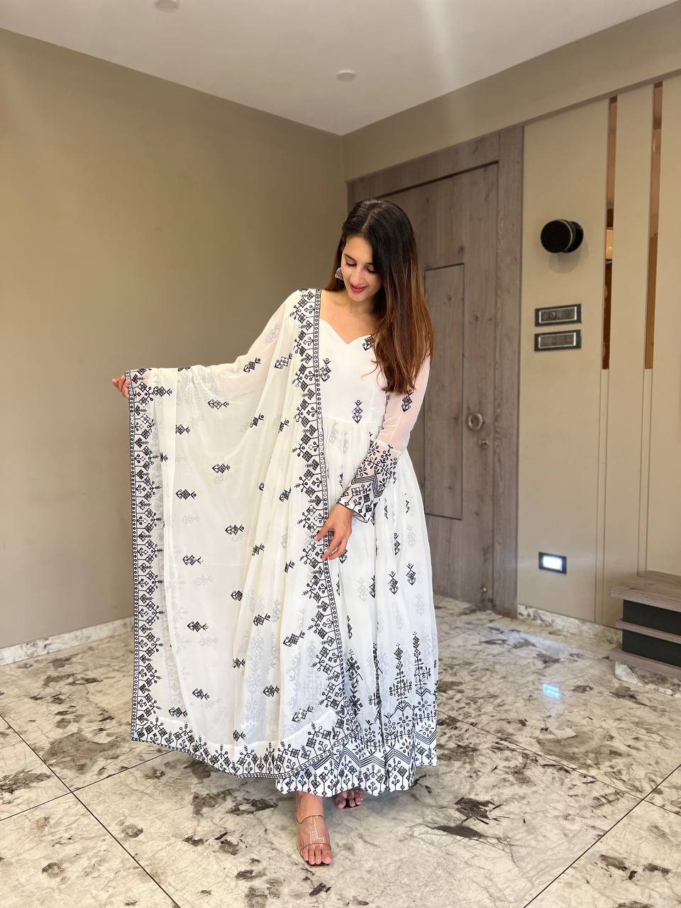 Eloriya White Design Premium Anarkali Suit Set - XL [42] | Eloriya India