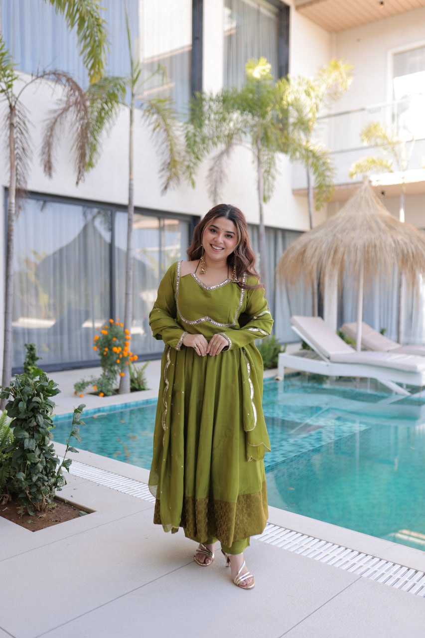Eloriya Graceful Queen Look Mehendi Green Anarkali Suit Set | Eloriya India