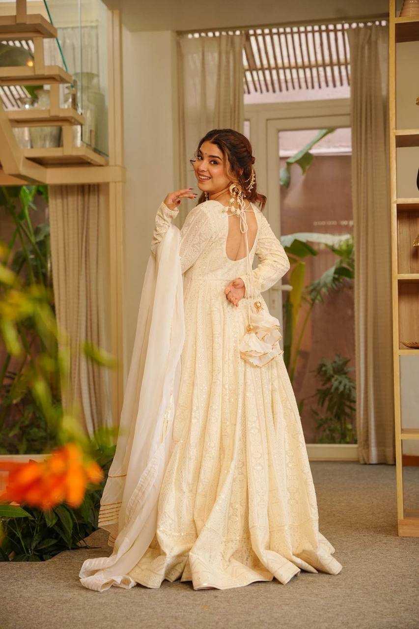 Eloriya Elegant Ivory Wedding Wear Heavy Embroidered Anarkali Suit - M [38] | Eloriya India