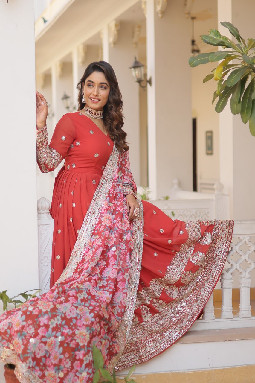 Eloriya Kavita's Designere Gown - M(38'') | Eloriya India