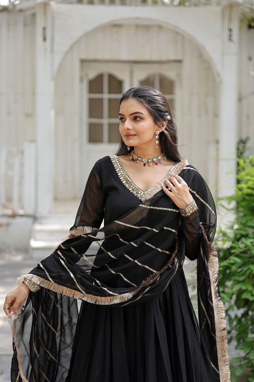 Eloriya Sandhiya Black Premium Quality Anarkali Suit Set - M [38] | Eloriya India